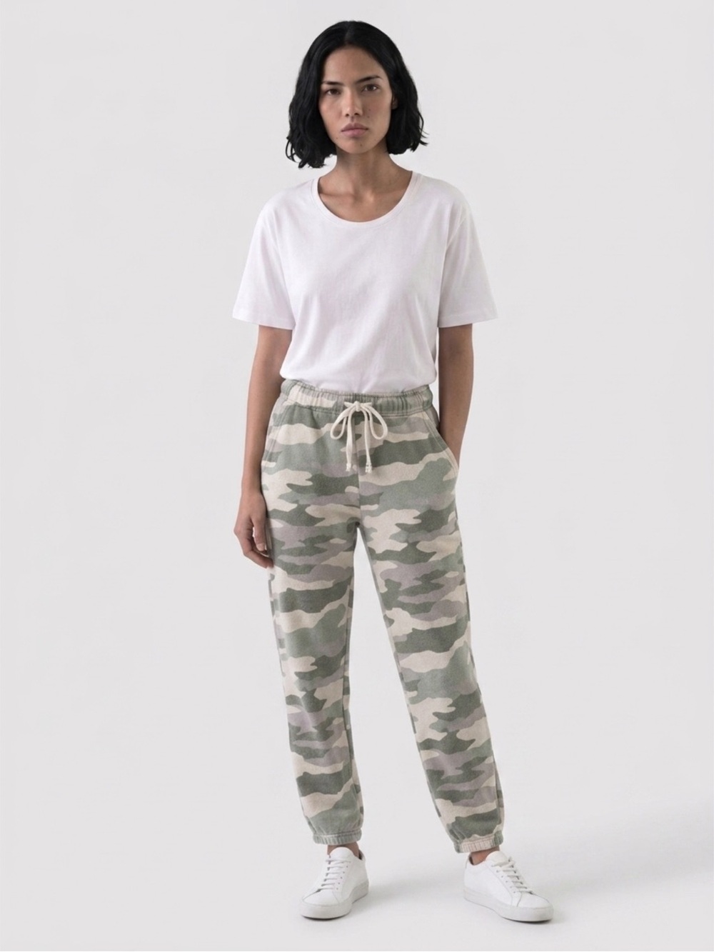 Aerie Sweats in Camo Size Small